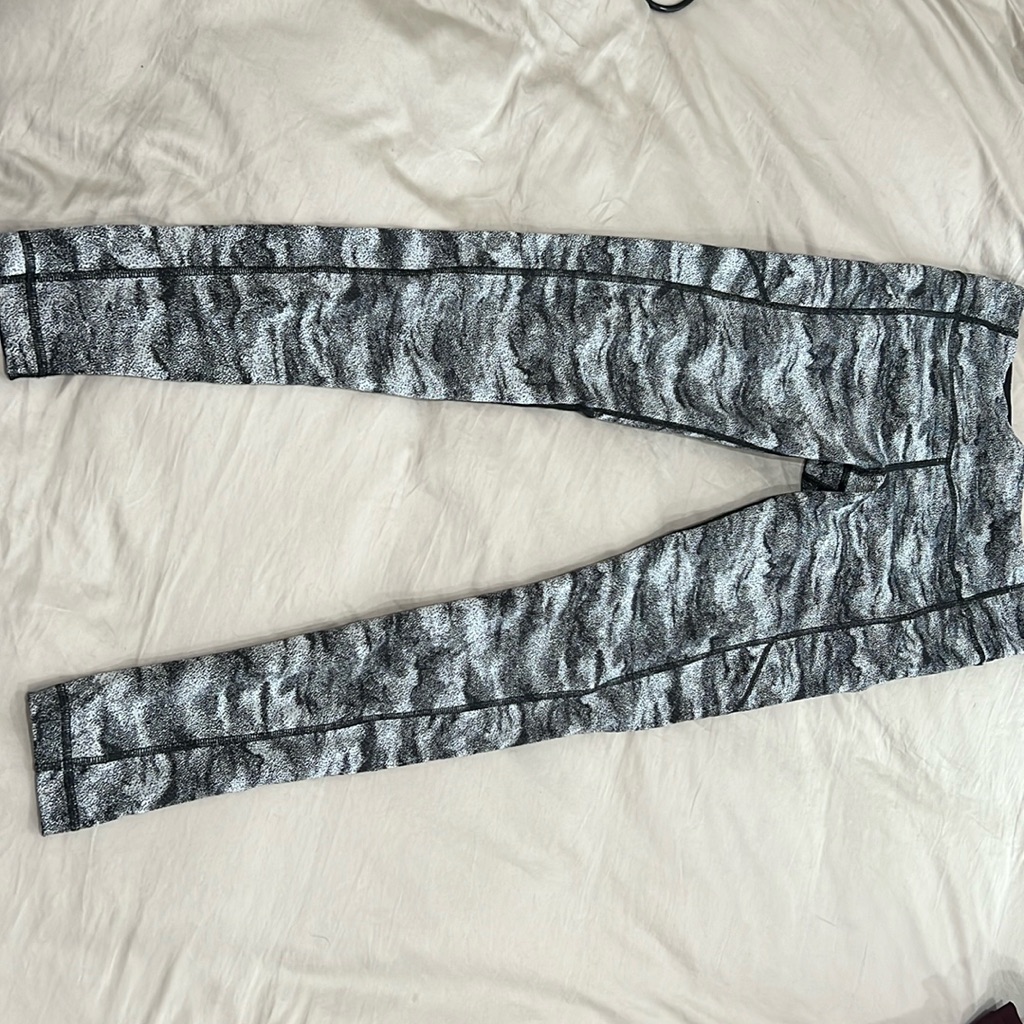 Lululemon Workout Pants Size Medium With Pockets